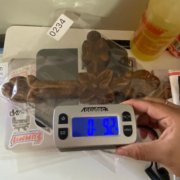 Wood Craved Detailed Cross Made in India Wall Hanging Flower Center Handmade - Picture 8 of 8